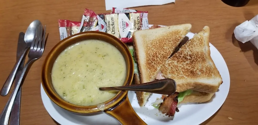 blt & Cheddar Broccoli Cheddar Soup